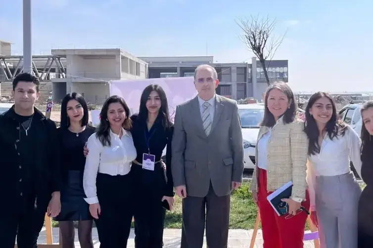 8 mart kadınlar günü standına ait görsel