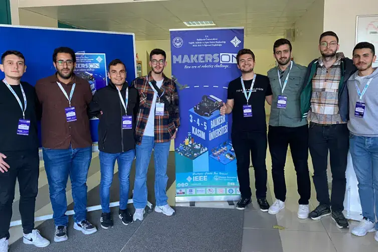 çizgi izleyen robot görseli